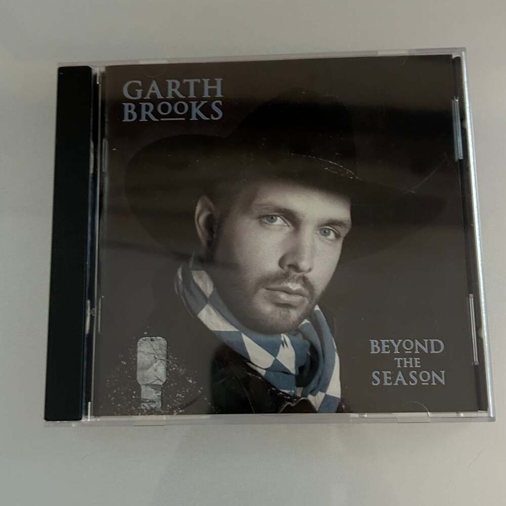 Beyond The Season by Garth Brooks CD 1992